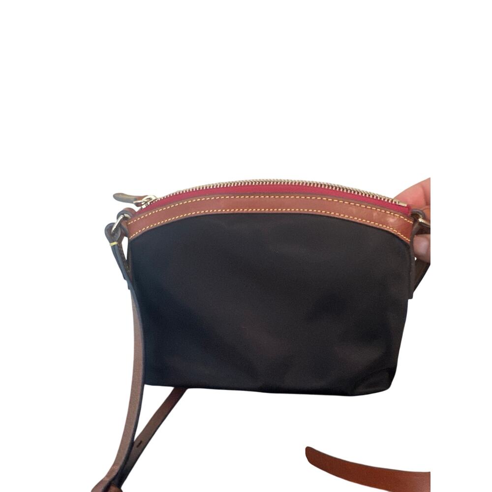 Dooney & Bourke Wayfarer Domed Crossbody bag - Picture 5 of 6